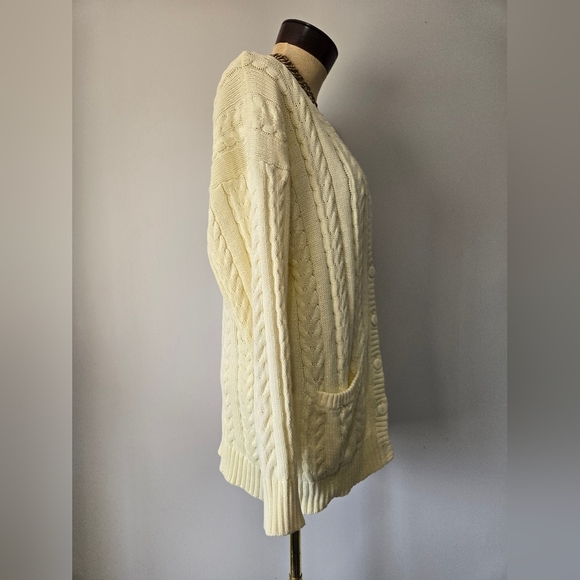 THE BAY Cream Cable Knit Cardigan Sweater. Size Relaxed Fit Small - Picture 7 of 11